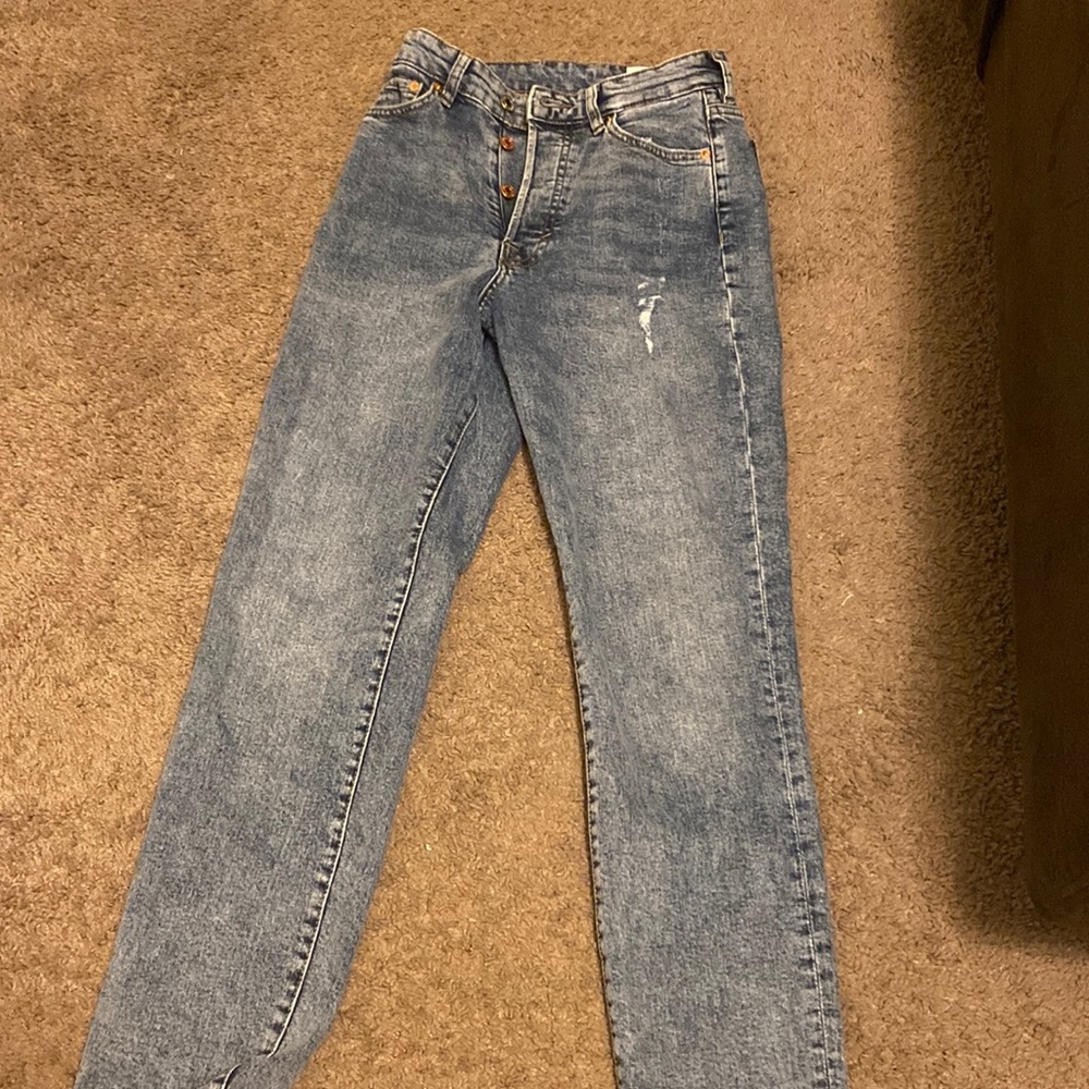 H&M Distressed High Rise Mom Jean Size 2
